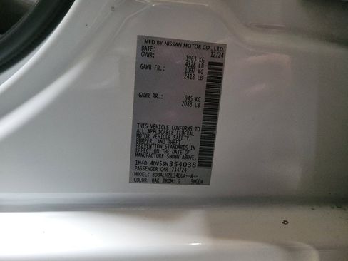 Used 2025 Nissan Altima 2.5 SV FWD image 33