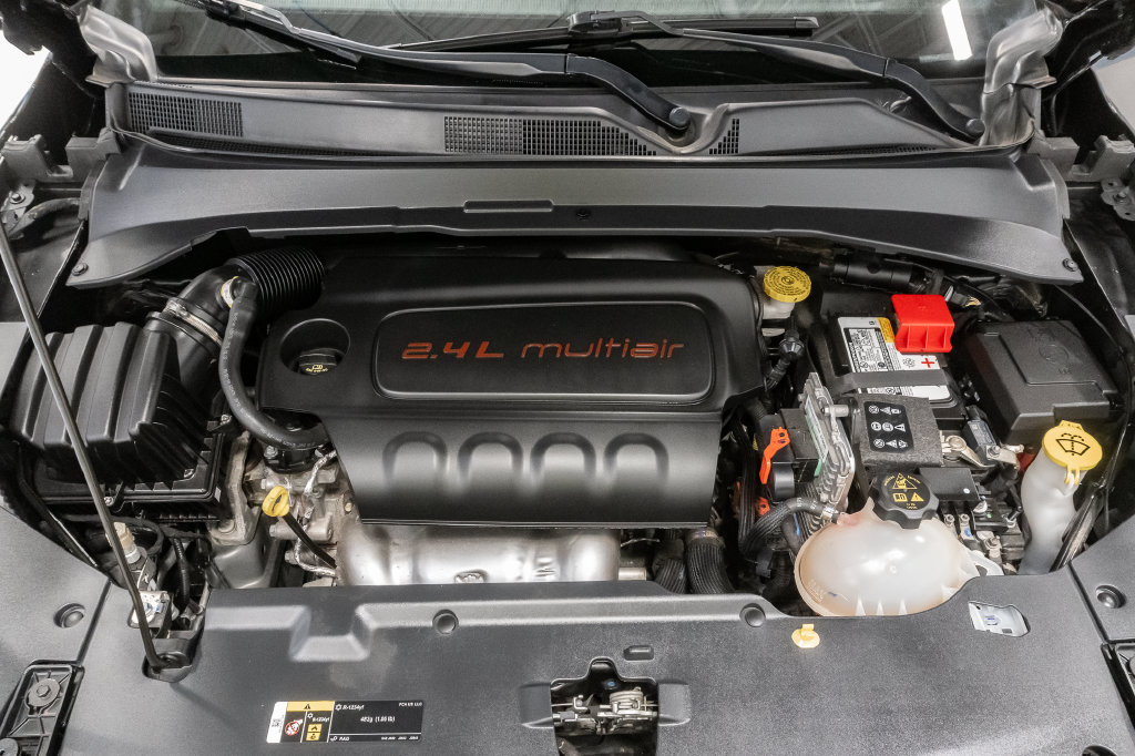 Used 2022 Jeep Compass High Altitude AWD/4WD image 3
