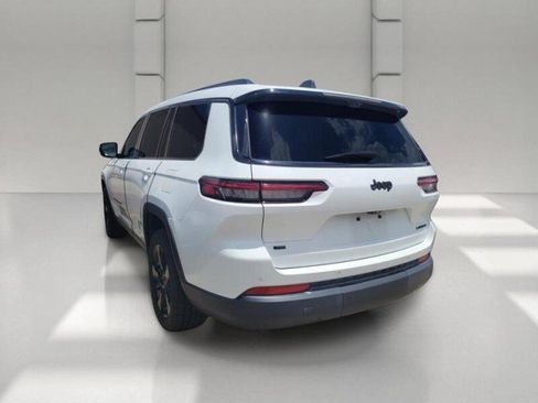 Used 2022 Jeep Grand Cherokee L Limited w/ Luxury Tech Group II RWD image 6