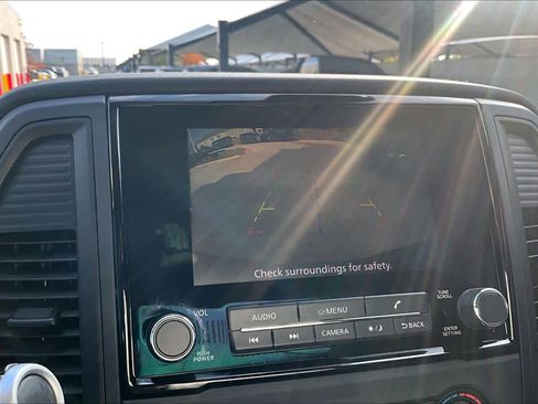 Used 2024 Nissan Titan SV image 25