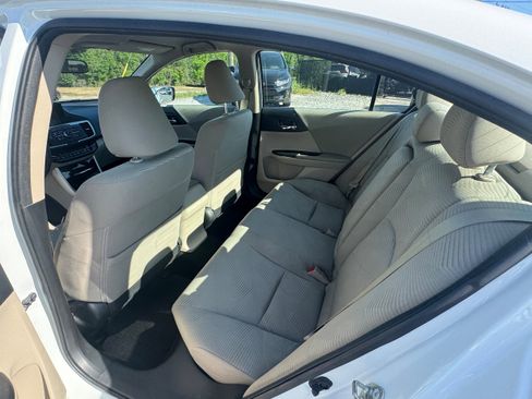 Used 2017 Honda Accord LX image 19