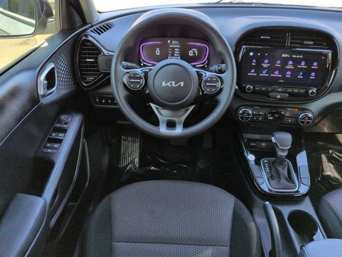 Used 2025 Kia Soul S FWD image 16