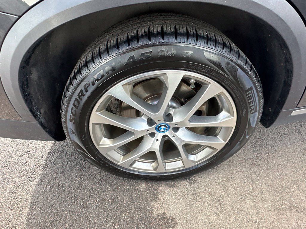 Used 2023 BMW X5 xDrive45e AWD/4WD image 7