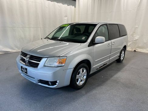 Used 2008 Dodge Grand Caravan SXT w/ Family Value Group FWD image 1