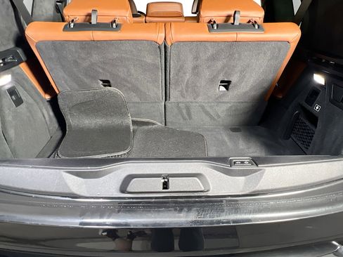 Used 2023 BMW X7 xDrive40i w/ M Sport Package image 25