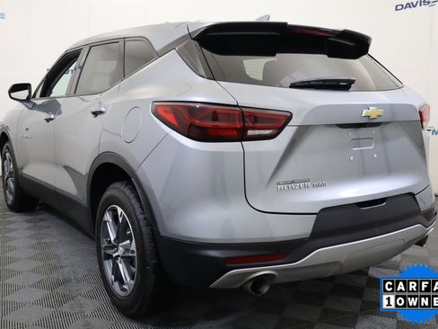 Used 2025 Chevrolet Blazer LT image 9
