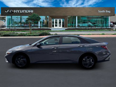 New 2026 Hyundai Elantra Sport image 3