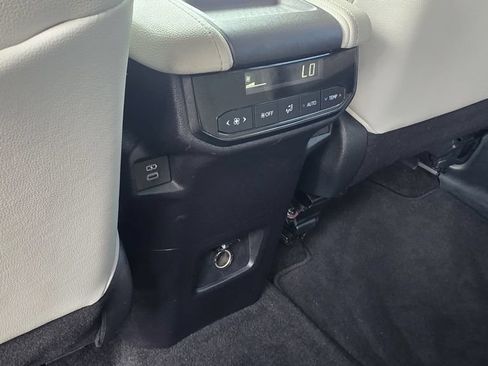 Used 2026 Toyota Grand Highlander FWD image 17