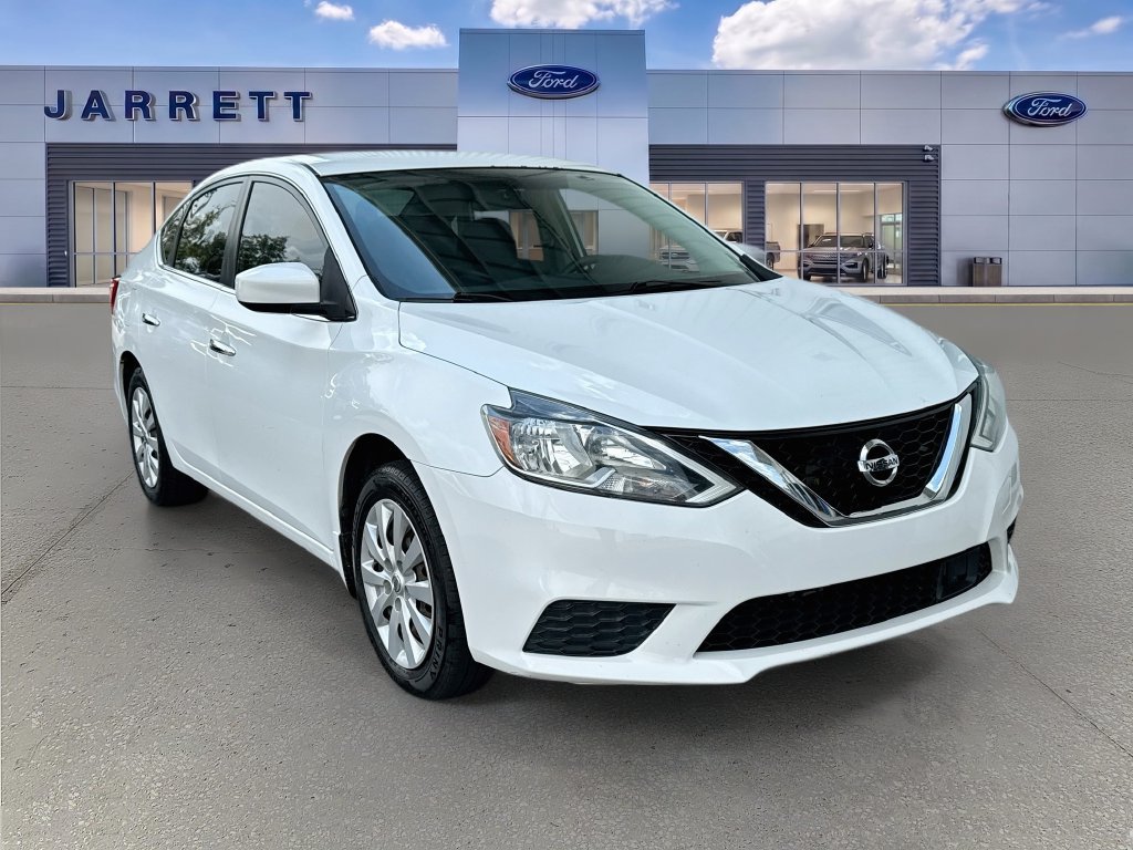 Used 2019 Nissan Sentra S FWD image 1