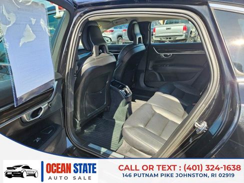 Used 2018 Volvo S90 T5 Momentum w/ Convenience Package image 11