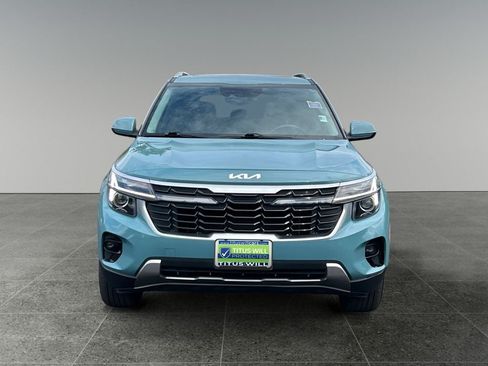 Used 2024 Kia Seltos EX AWD/4WD image 2