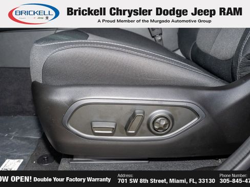 New 2025 Jeep Grand Cherokee L Laredo image 30