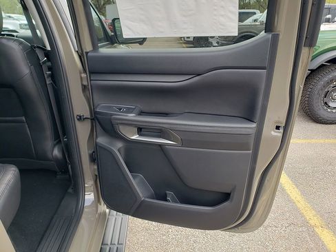 New 2025 Ford Ranger Lariat w/ Black Appearance Package image 17