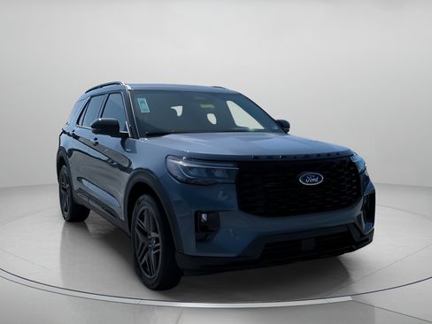 New 2026 Ford Explorer ST-Line image 3