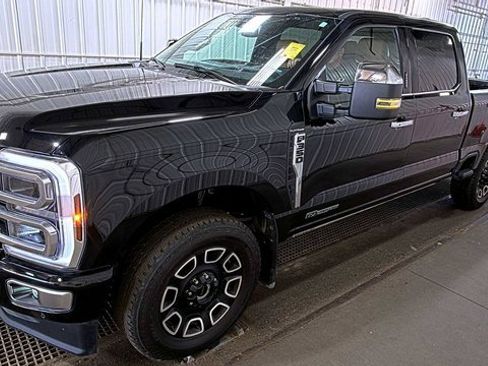Used 2024 Ford F350 Platinum image 2