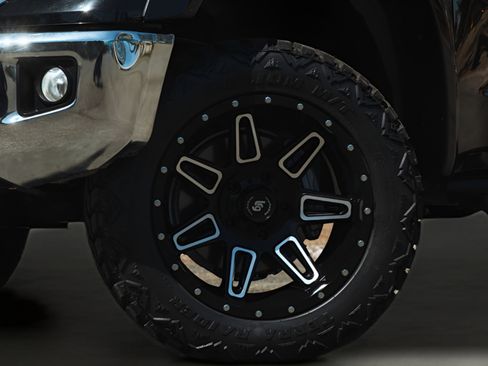 Used 2014 Toyota Tundra SR5 AWD/4WD image 4