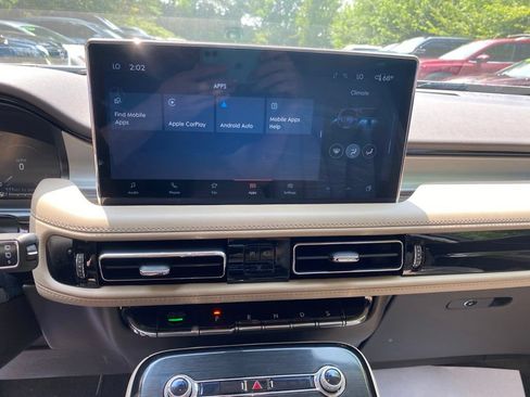Used 2022 Lincoln Nautilus AWD image 22