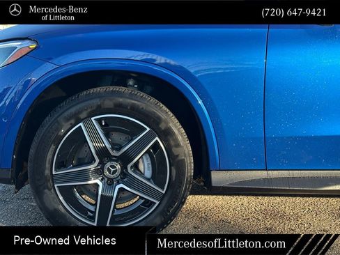 Used 2025 Mercedes-Benz GLC 300 4MATIC image 11