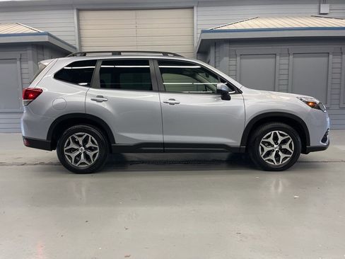 Certified 2023 Subaru Forester Premium image 8