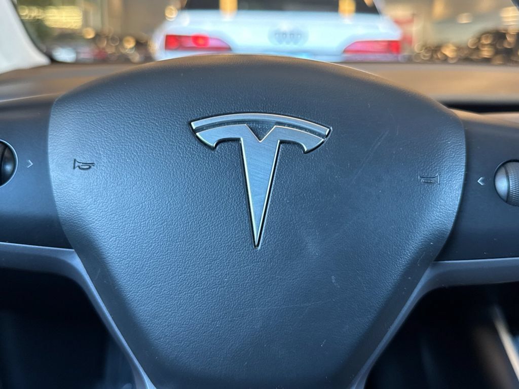 Used 2018 Tesla Model 3 Long Range RWD image 37