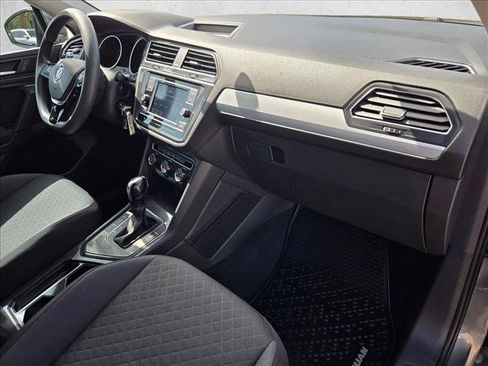 Used 2019 Volkswagen Tiguan S FWD image 21