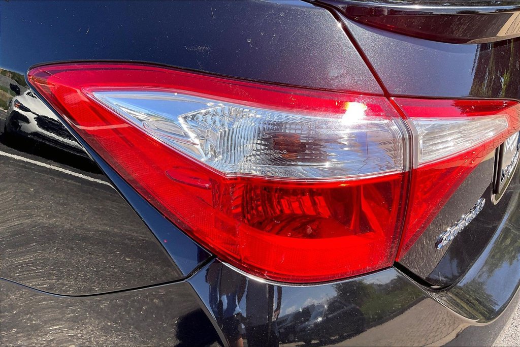 Used 2016 Toyota Corolla S FWD image 29