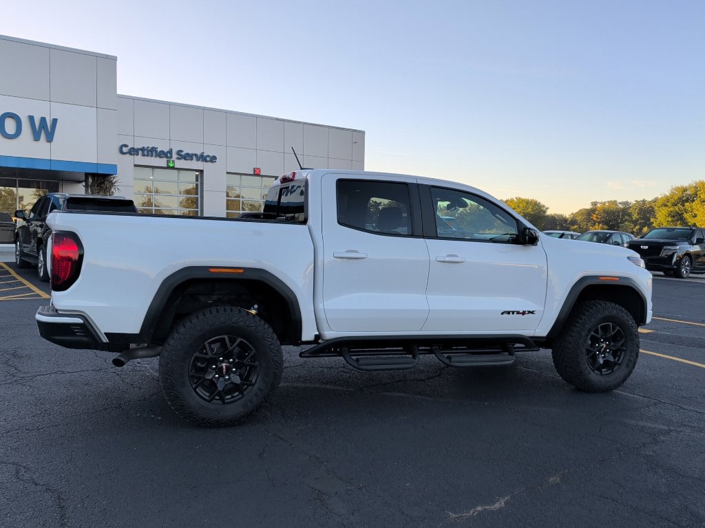 Used 2024 GMC Canyon AT4X AWD/4WD image 9