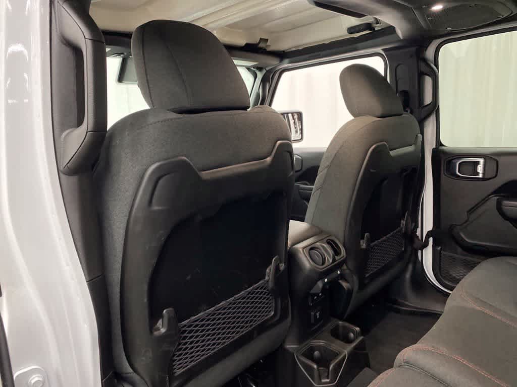 Used 2025 Jeep Wrangler Unlimited Rubicon AWD/4WD image 15