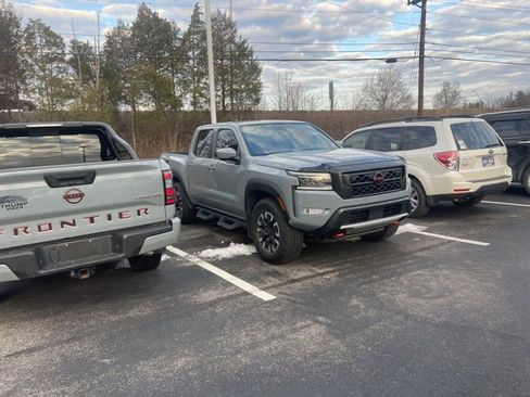 Used 2024 Nissan Frontier PRO-4X w/ Pro Convenience Package image 30