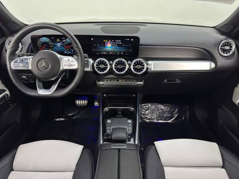 Used 2023 Mercedes-Benz GLB 250 image 11