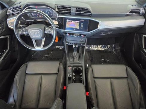 Used 2021 Audi Q3 2.0T Premium image 17