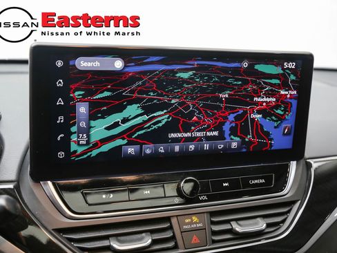 Used 2023 Nissan Altima 2.5 SR w/ SR Premium Package FWD image 19