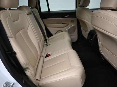 Used 2022 Jeep Grand Cherokee Limited AWD/4WD image 14