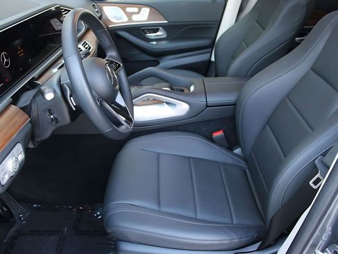 Certified 2025 Mercedes-Benz GLE 350 4MATIC image 5