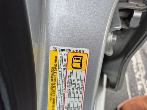 Used 2018 Chevrolet Cruze LT w/ LT Convenience Package FWD image 6