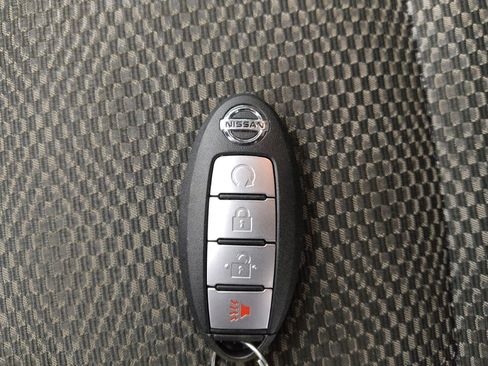 Used 2017 Nissan Rogue Sport SV w/ SV All-Weather Package image 32