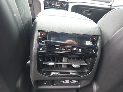 Used 2024 Jeep Grand Cherokee Summit AWD/4WD image 17