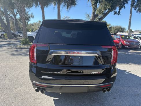 Used 2023 GMC Yukon AT4 w/ Technology Package image 6