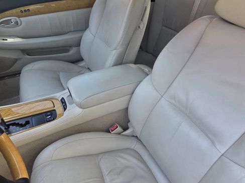 Used 2005 Lexus SC 430 Convertible RWD image 7