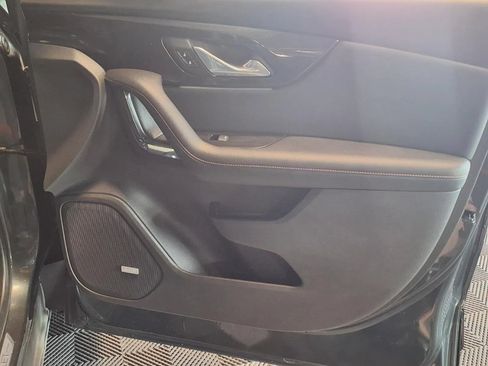 Used 2019 Chevrolet Blazer RS AWD/4WD image 11