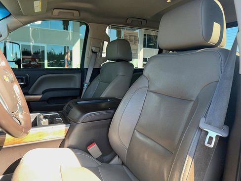 Used 2015 Chevrolet Silverado 2500 LTZ w/ Duramax Plus Package image 22