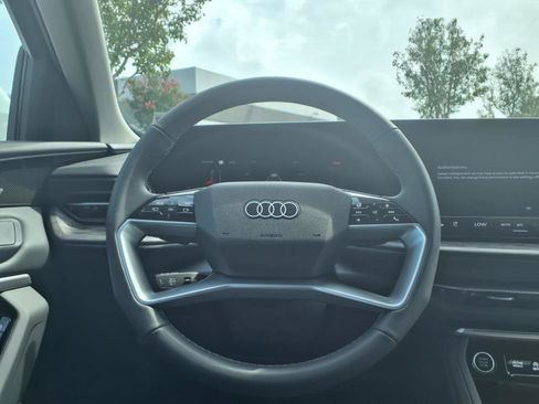 Used 2025 Audi Q5 Premium Plus AWD/4WD image 12