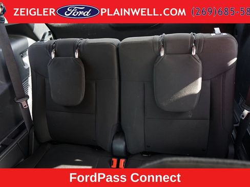 Used 2022 Ford Explorer XLT AWD/4WD image 13