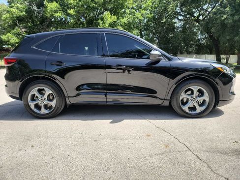 Used 2023 Ford Escape ST-Line FWD image 9