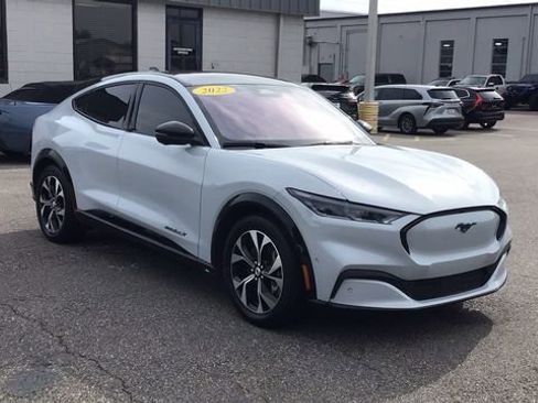 Certified 2022 Ford Mustang Mach-E Premium image 3