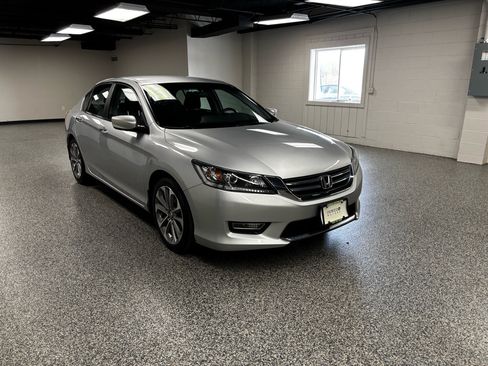 Used 2013 Honda Accord Sport image 3