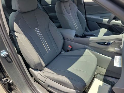 New 2026 Hyundai Elantra Sport FWD image 21