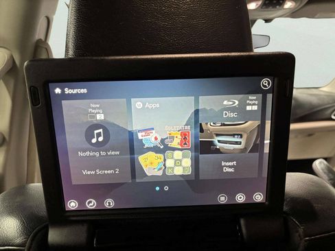 Used 2017 Chrysler Pacifica Touring-L Plus w/ Tire & Wheel Group FWD image 24