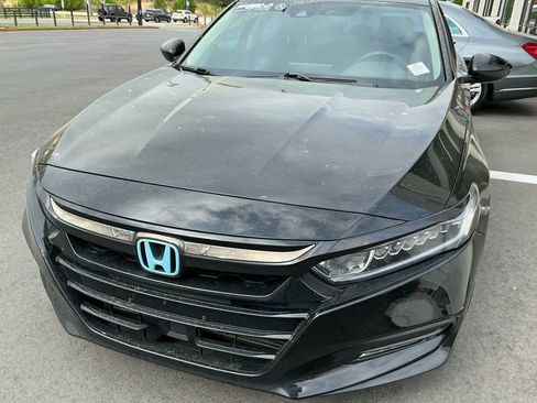 Used 2018 Honda Accord EX image 3