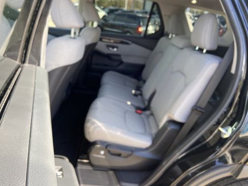 Used 2023 Honda Pilot LX image 15